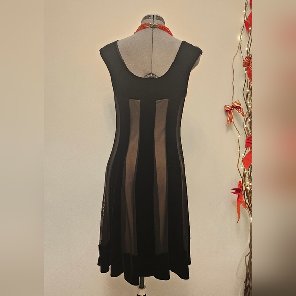 Party dress - Picture 3 of 12